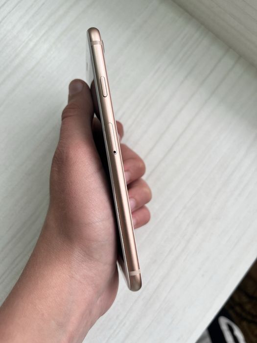 iPhone 8 64GB Neverlock, АКБ 100%, працює все