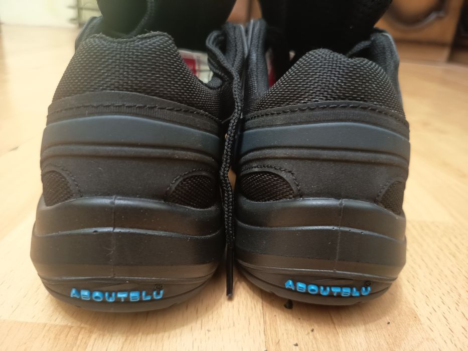 Продам якісне італійське взуття (трекінгові кросівки)ABOUTBLU S3 SRC, р. 36