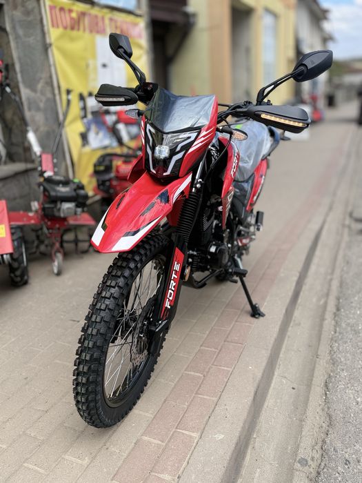Мотоцикл CROSS 300 Forte