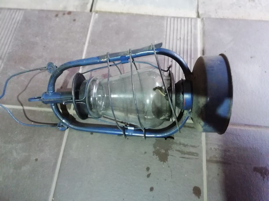 Продается керосиновая лампа