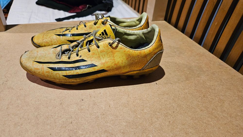 Chuteiras Futebol - Messi Adidas F30 - Relvado Sintético (Tamanho 40)