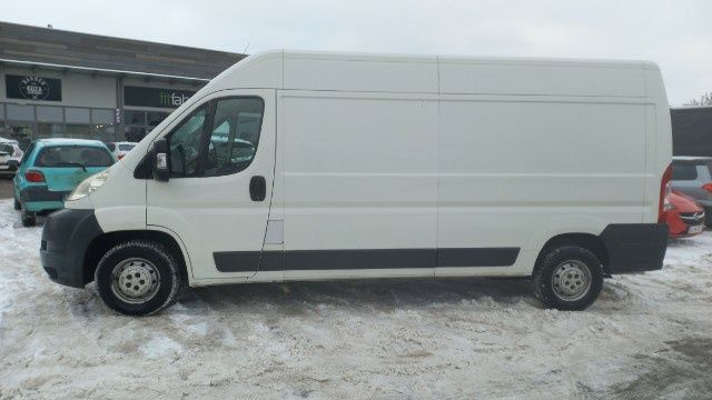 Wynajem auta Uslugi  transportowe. Mechanika pojazdowa