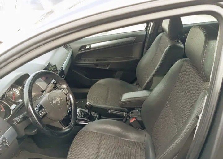 Opel astra station 1.7 CDTI 2009