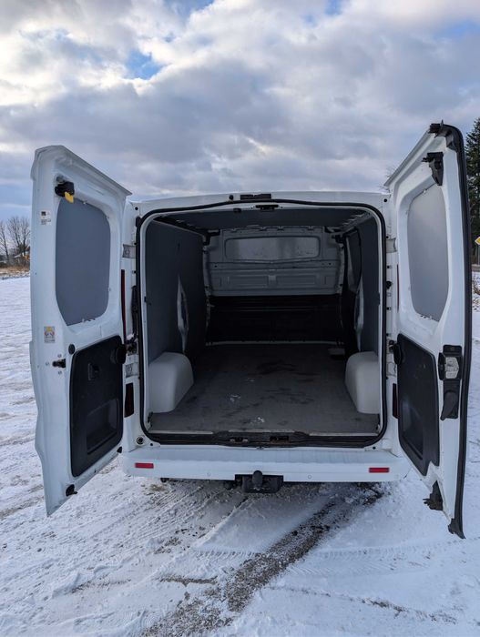 Wynajem busów 9-osobowe, dostawcze, Renault Trafic long z/bez kierowcy