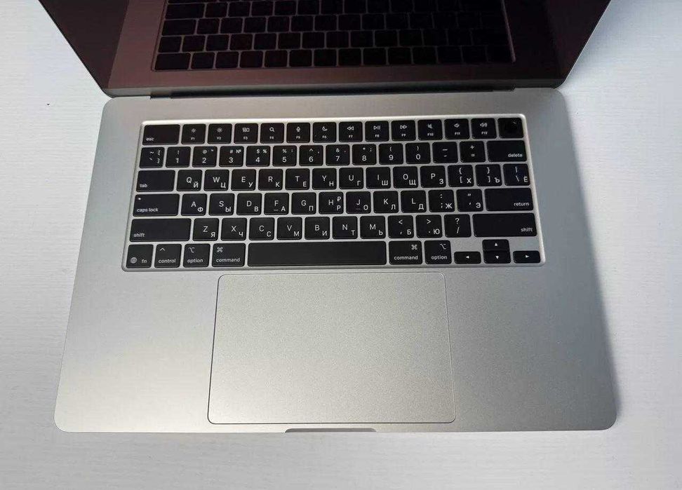 MacBook Air 15 2025 M4/16/512 Siver