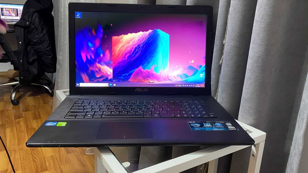 Ноутбук Asus X75/i5-3380M/DDR-3 8Gb/SSD 240GB/HDD 500Gb/Windows 10 Pro