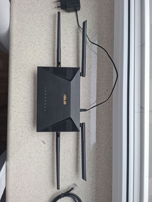 Router ASUS RT-AX1800U