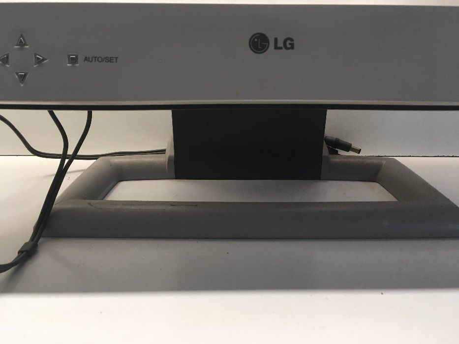 Monitor LG LCD 575 MM