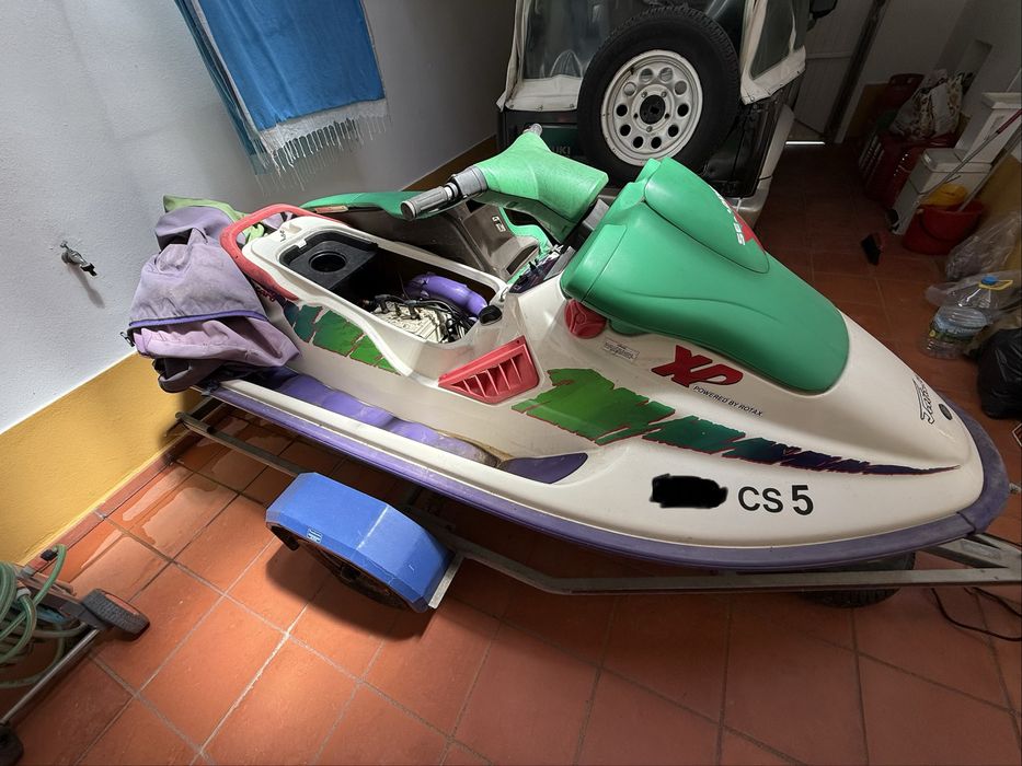 Seadoo XP 650 – 1993 • Pouco uso • Com atrelado Toniauto