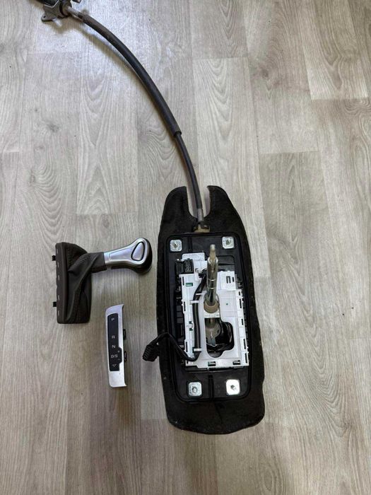 Кулиса коробки передач АКПП на Audi Ауди Q5 q5 Кью 5 кю 5 8K1713041T