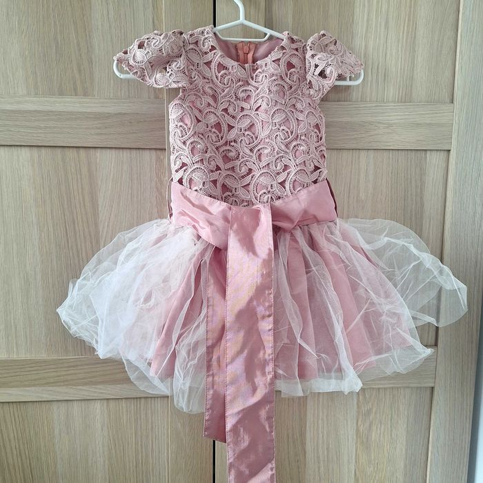 Sukienka tutu tiulowa , haftowana balet r 3-4 latka