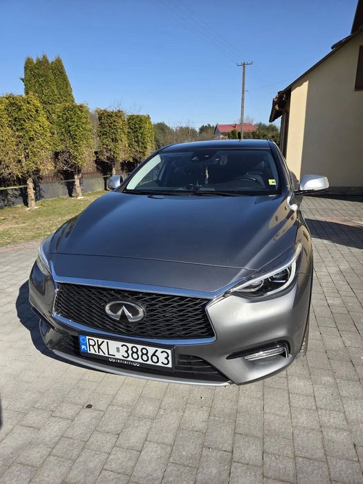 Infiniti Q30 Sprzedam INFINITI Q30  1.6 Benzyna.