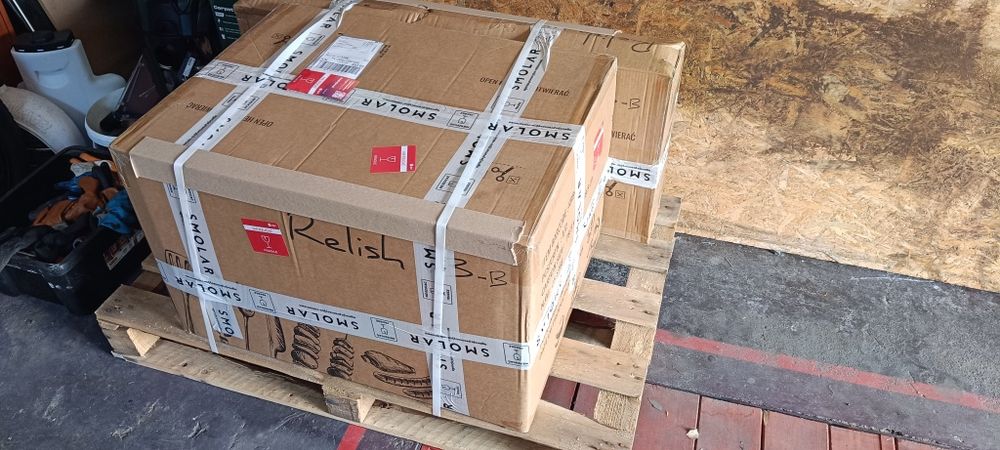 Grill Gazowy Koler Relish v3 5 palników + Cooler Heineken na kółkach Gratis 16kW black