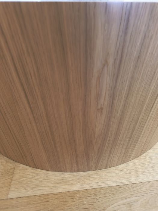 Dębowy Stolik kawowy CILI 80 cm – IWC cały w fornirze