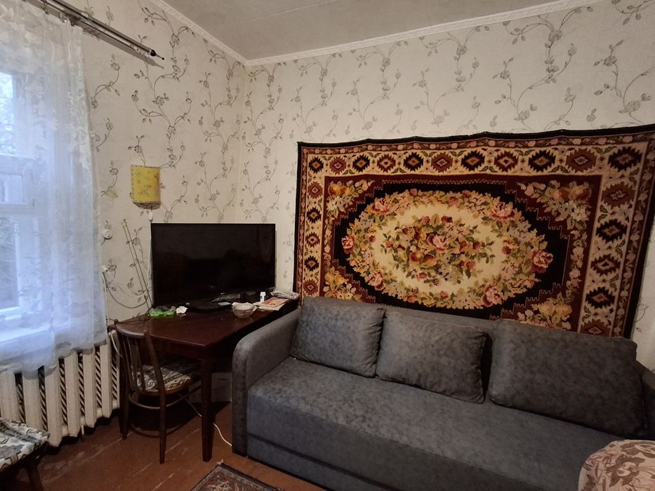 Продаж частини будинку з окремим входом.