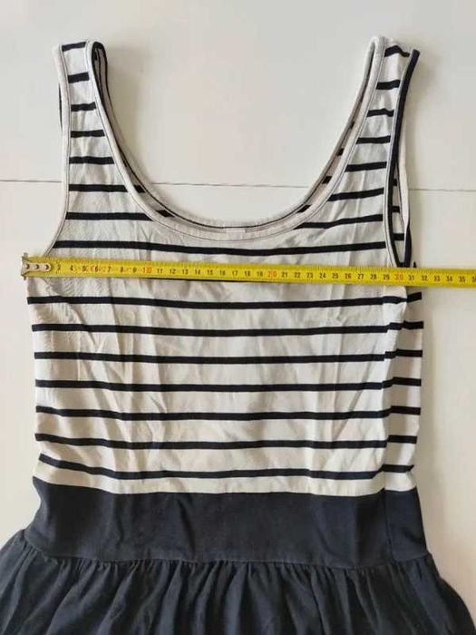 Vestido de Verão Listrado Preto & Branco Vero Moda – Tamanho XS