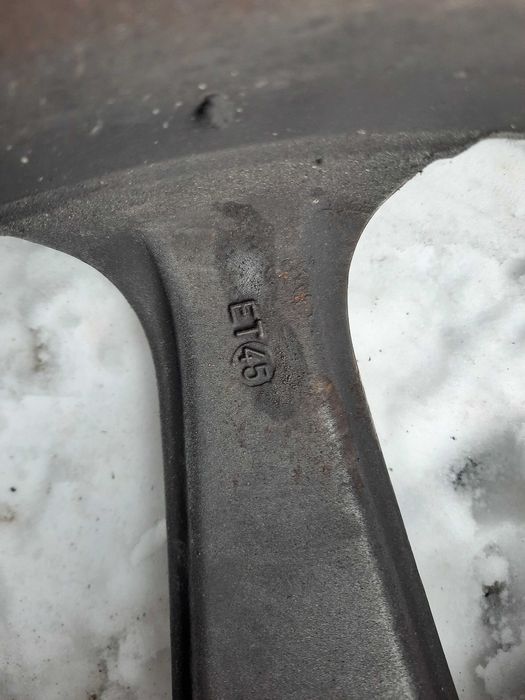 Диски R18 5x114.3 J8 ET45 ЦО 70 ЦО 67.1