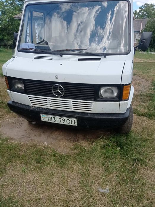Мерседес 409. Мерседес 410..