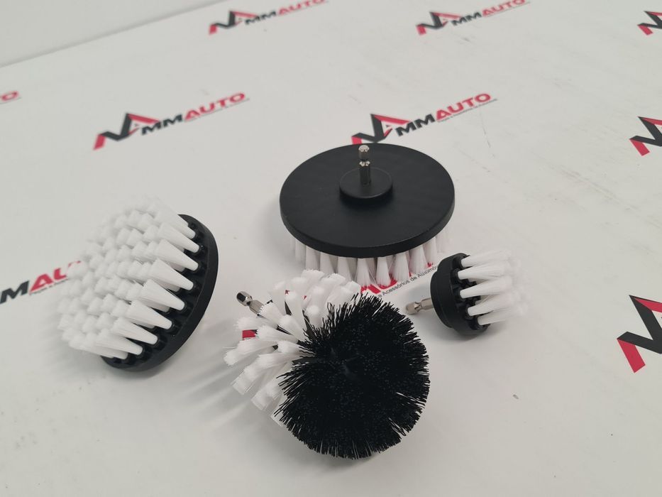 Conjunto 4 Escovas de Limpeza Berbequim