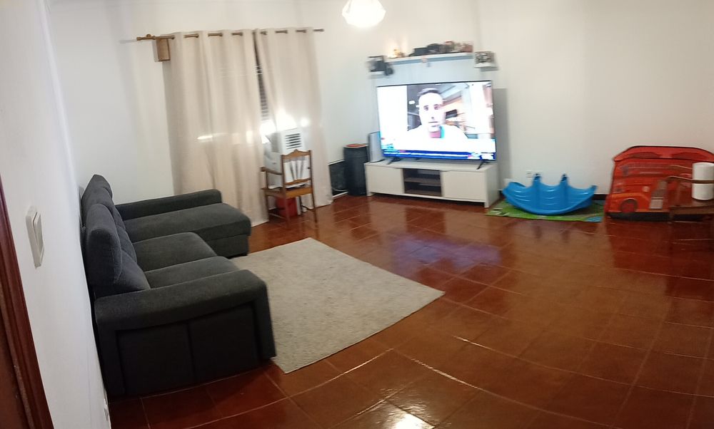 Casa T3 para Arrendar – Vila Nova da Baronia
