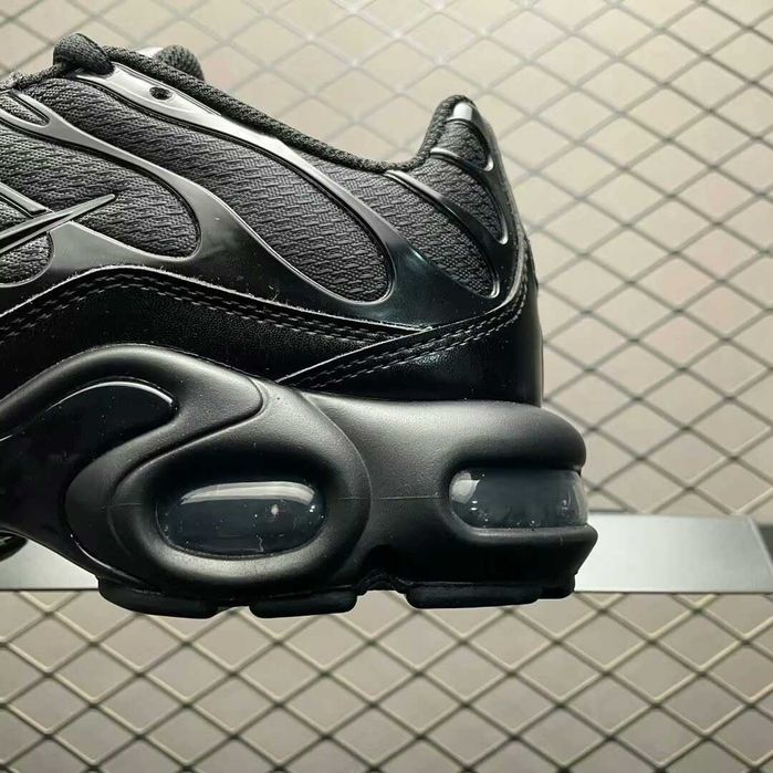 Air Max TN Plus Black R.37,5