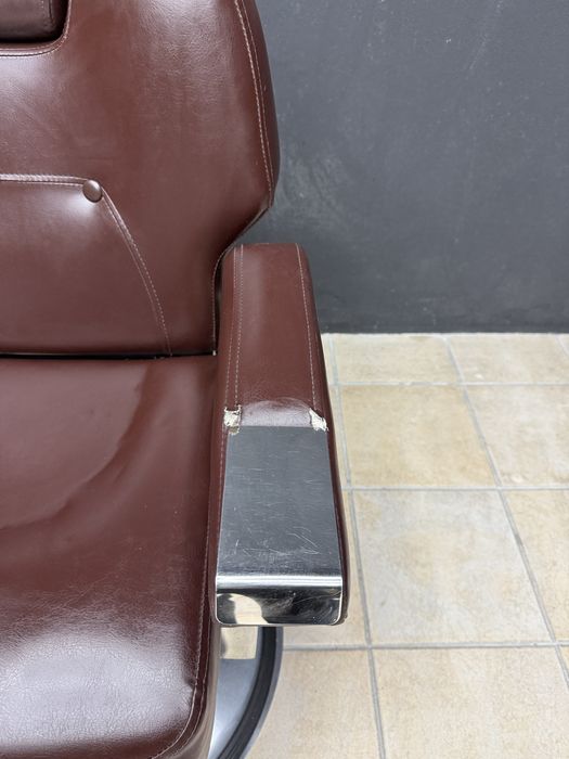 Cadeira de Barbeiro Profissional  - Reclinavel - Boa Conservação