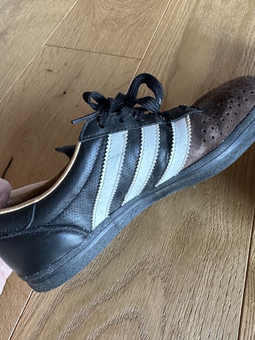 Buty adidas brązowe