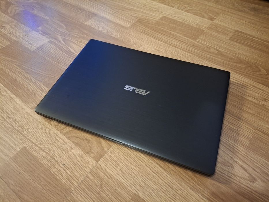 ASUS PRO P2540U  - Gama Pro