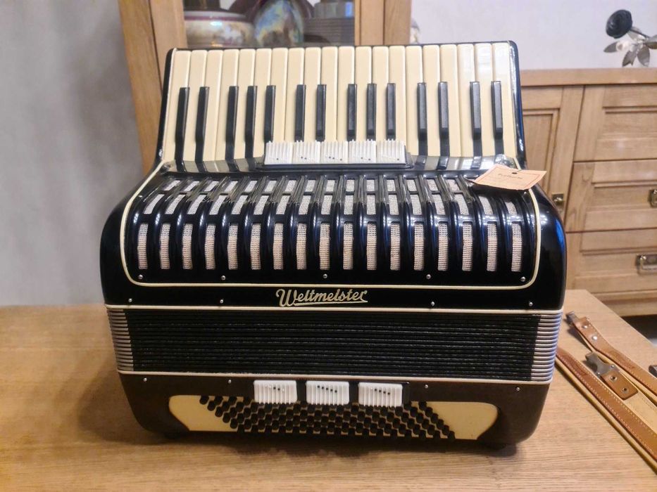 Акордеон Weltmeister