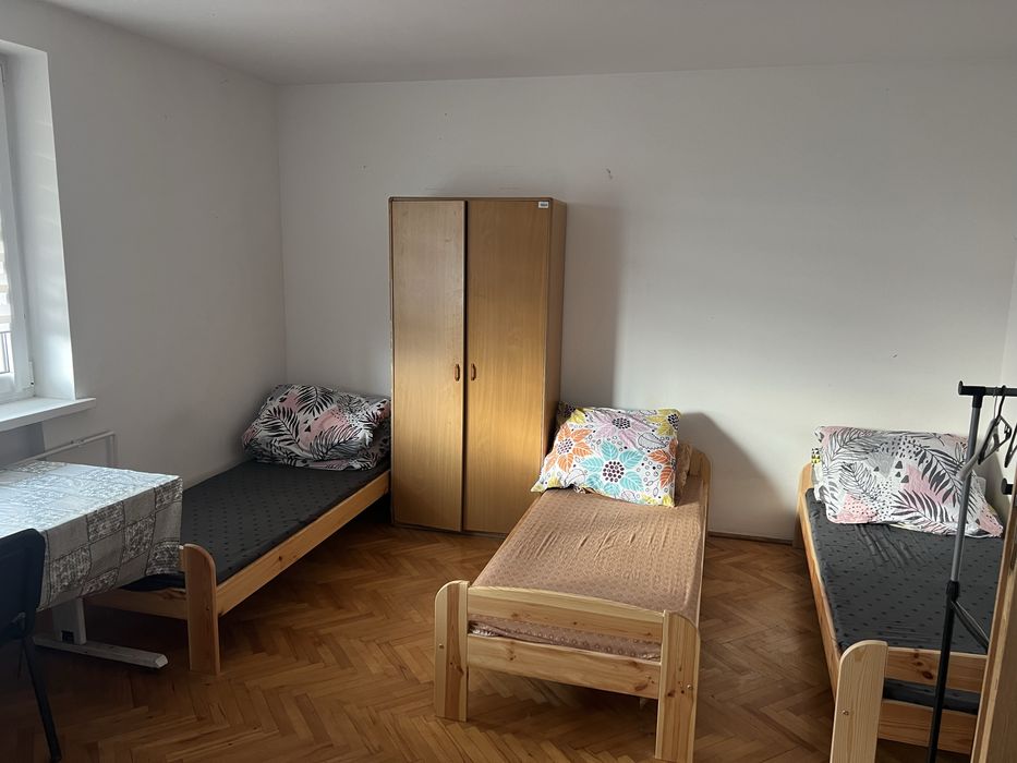 Dom dla pracownikow .Hostel. Noclegi . Bez kaucja.Dla paru.Rodziny