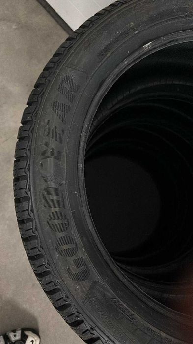 Opony zimowe Goodyear Ultragrip 8 225/45/17