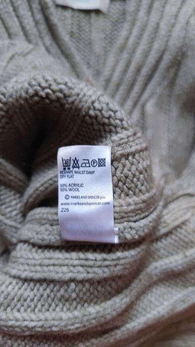 Стильний жіночий светр від Marks & Spencer