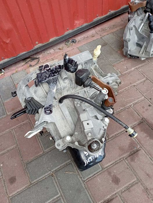 КПП коробка передач JH3 080 RENAULT DACIA SANDERO LOGAN 1.6 8V