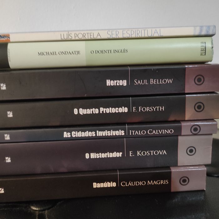 Vários livros a partir de 3 euros.
