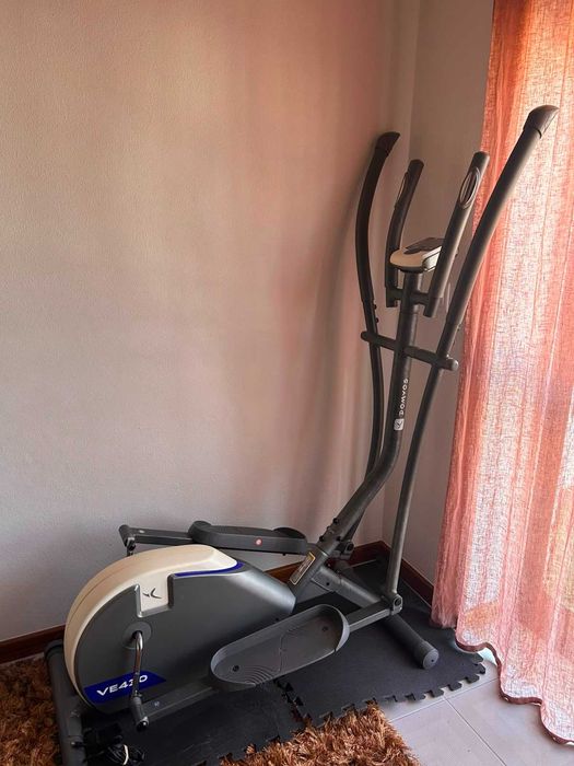 Bicicleta Elíptica em Bom Estado e a Funcionar - para o seu bem estar