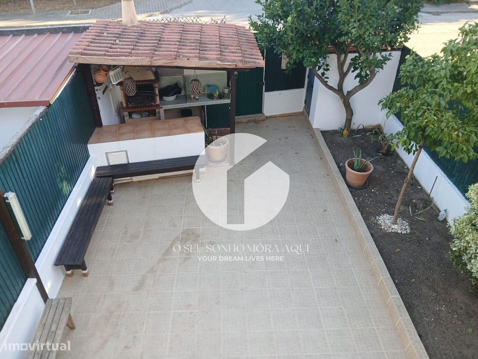 Moradia Geminada T3+1 nas Gambelas - Faro