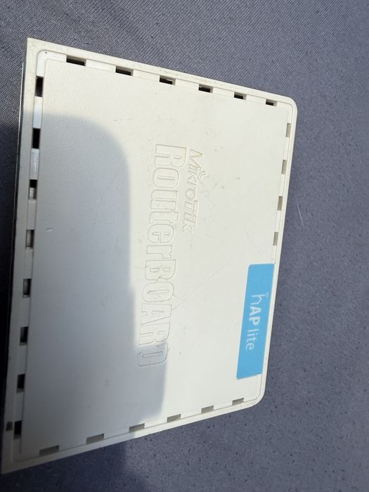 MikroTik hAP lite RB941-2nD router WiFi