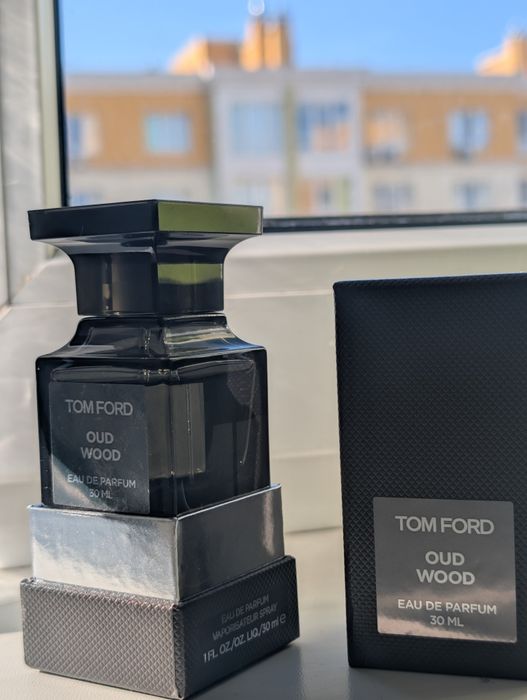 ОРИГІНАЛ Tom ford oud wood залишок на фото