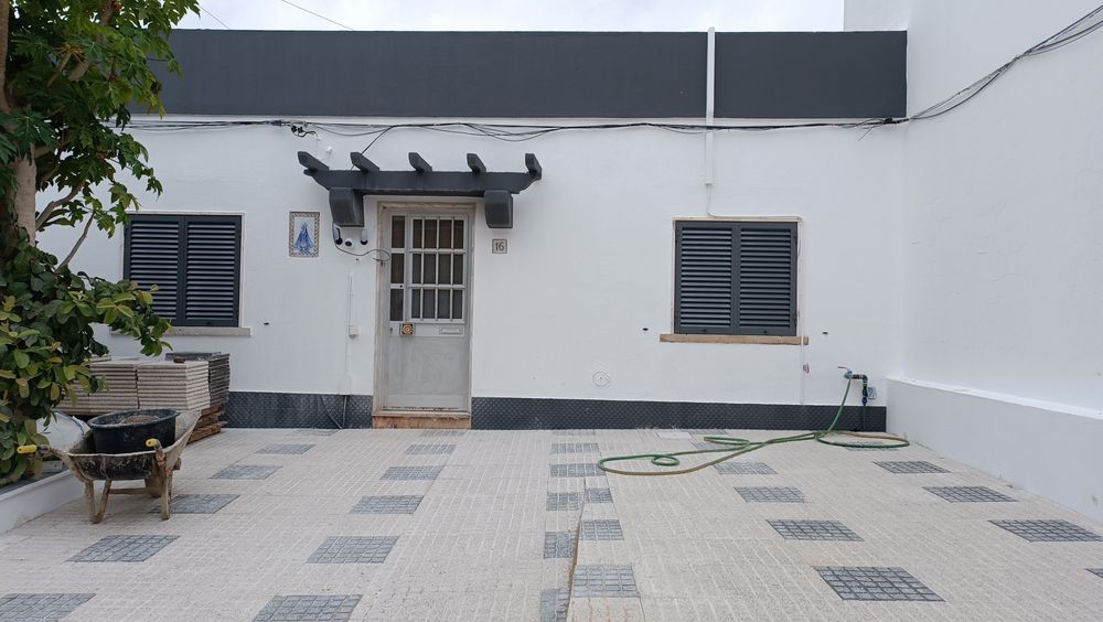 Serviços de Pladur e outros