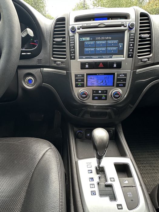 Продам Hyundai SANTA FE