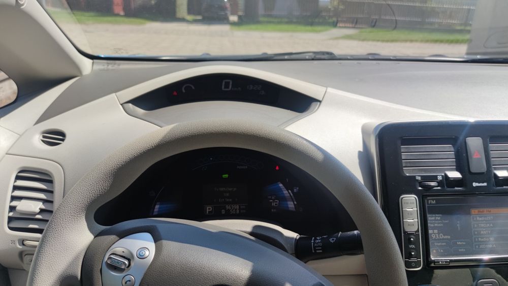 Nissan leaf 2012