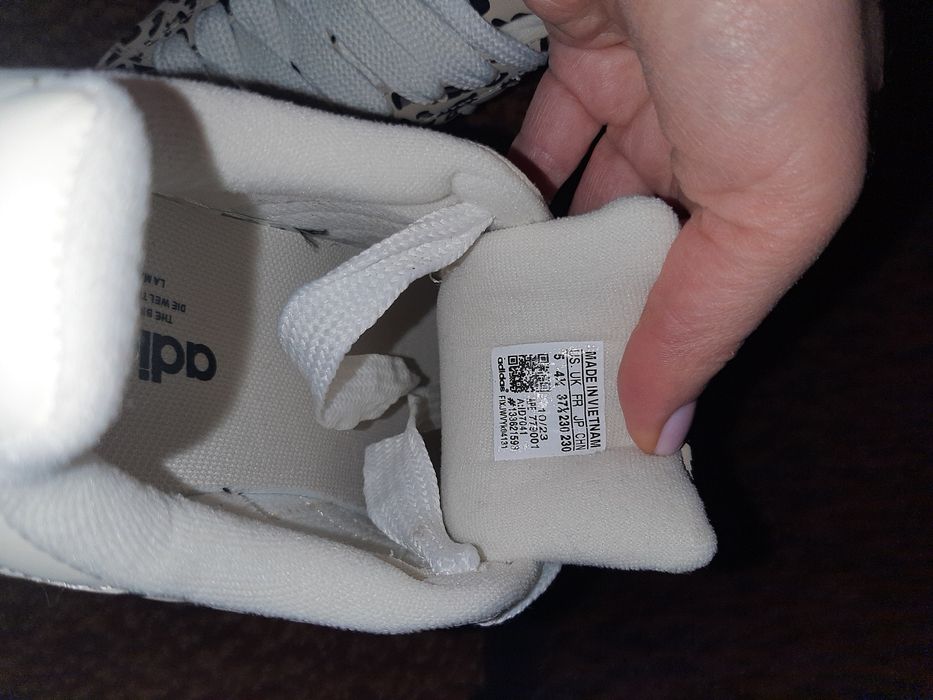Кросовки Adidas 37.5 р