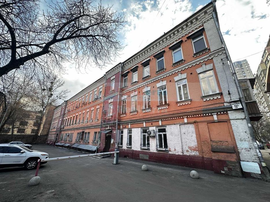 Без % Панаса Мирного, 9-Б. Печерський район, 85 кв.м.