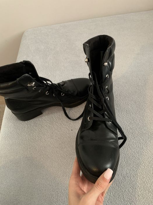 botki wiazane  bershka r.38