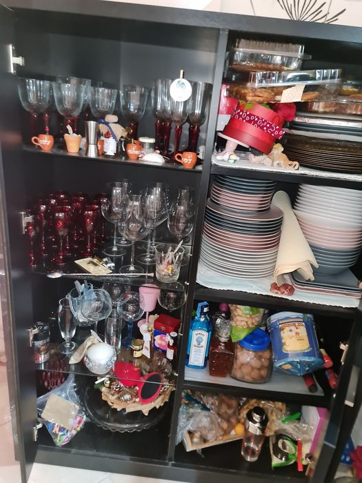 Cristaleira de sala nova