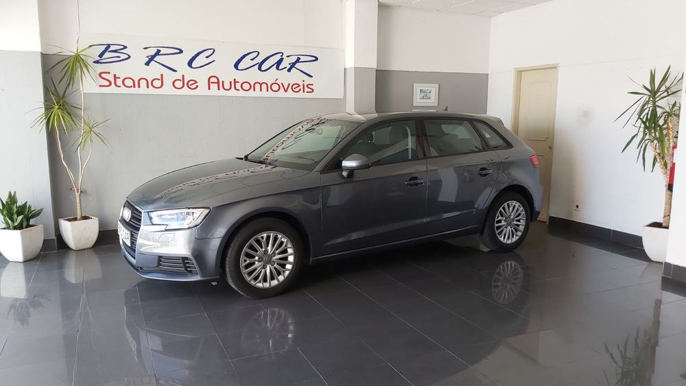 AUDI A3 1.6 TDI sportback — photo 2