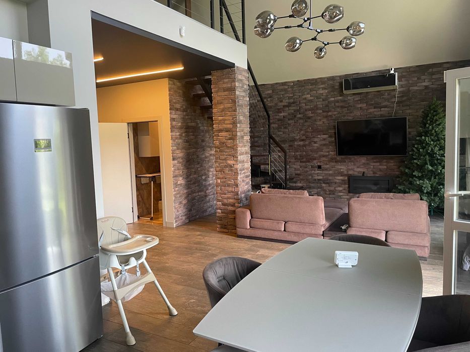 Будинок з ремонтом на 160 м2, 6 соток + відео. Від власника.