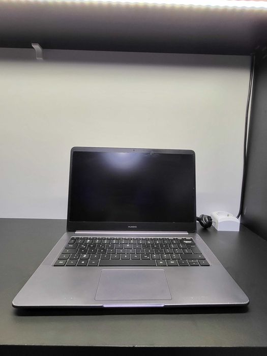 UŻYWANY LAPTOP   Huawei matebook