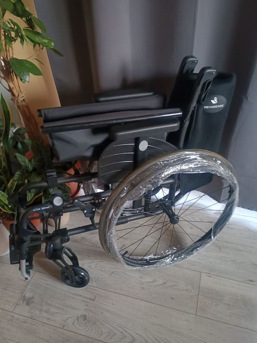 Wózek inwalidzki REHASENSE ICON 30FAF (45 cm) NOWY