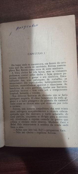 Livro muito antigo